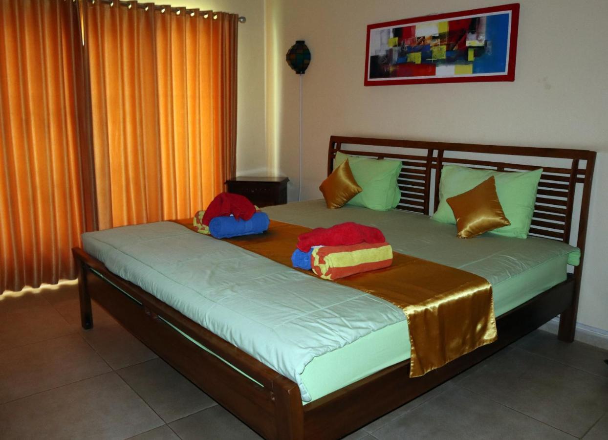 Villa Rosseno - Evelyn Private Pool And Garden Yogyakarta